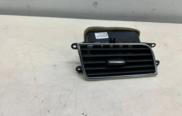 Audi A8 S8 D4 4H Dashboard side air vent grill/cover trim 4H1820902A