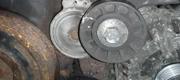 Peugeot 406 Generator/alternator belt tensioner