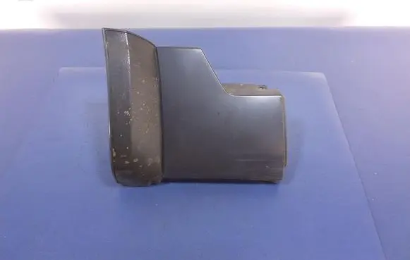 Foot area side trim