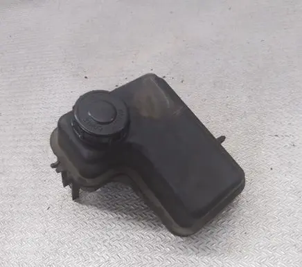 Peugeot 407 Brake fluid reservoir 