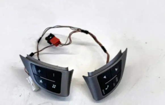 Fiat Bravo Steering wheel buttons/switches 