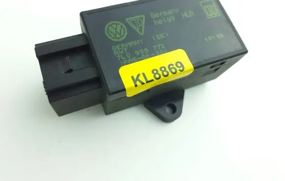Volkswagen Touareg I Seat heating relay 7L0959772 KL8869