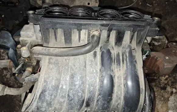 Nissan Micra Intake manifold