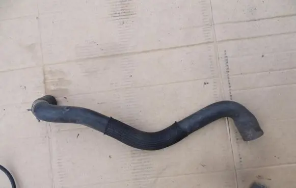 Renault Clio V Engine coolant pipe/hose 