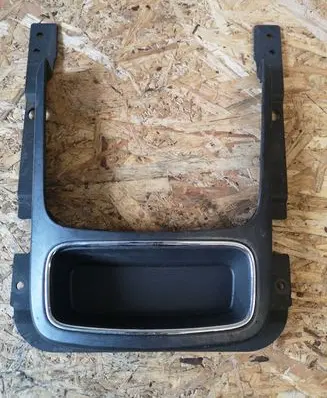 KIA Sorento Gear shifter surround trim plastic 846223E510 846213E500