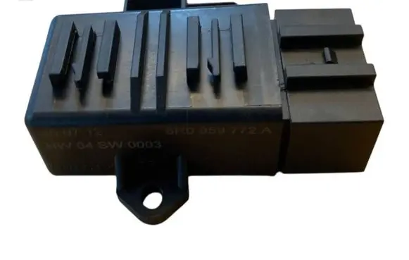 Seat Ibiza IV (6J,6P) Seat heating relay 6R0959772A