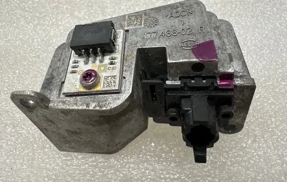 Headlight part
