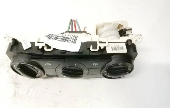 Mercedes-Benz A W169 Climate control unit a1698300585