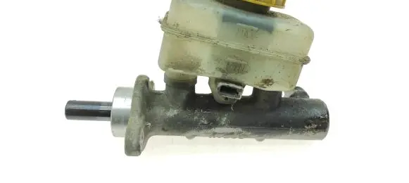 Subaru Outback Master brake cylinder