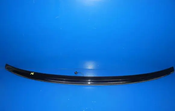 Jaguar XE Third/center stoplight