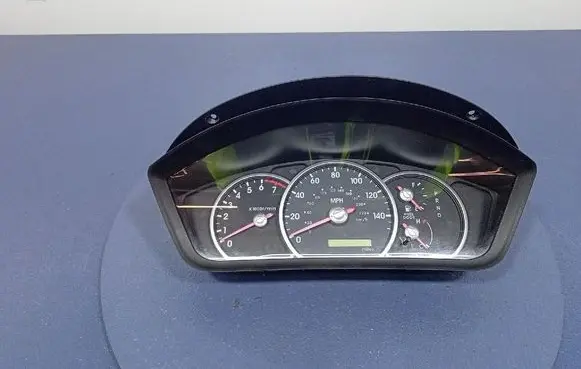 Mitsubishi Endeavor Speedometer (instrument cluster) MN121331