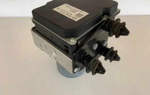 Audi S5 Facelift ABS Pump 8K0907379CM 8K0614517GQ