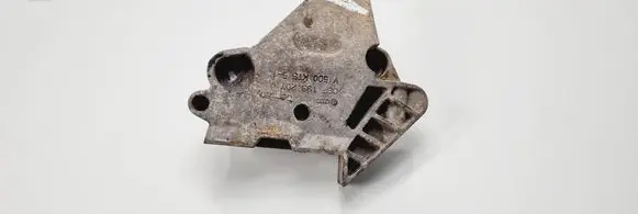 Volkswagen Golf V Engine mounting bracket 06F199207q