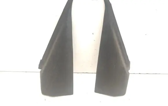 Maserati Ghibli (C) pillar trim 06700174030 06700174090