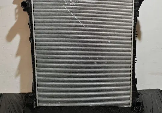 Land Rover Defender Coolant radiator