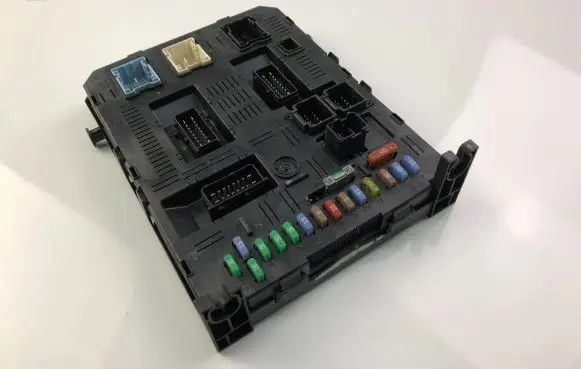 Citroen C5 Fuse box set 21676031