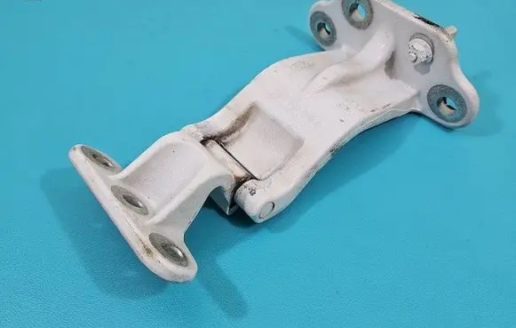 Rear door hinge set