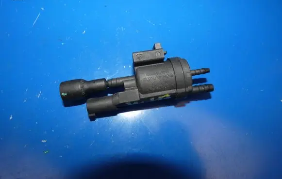 Mercedes-Benz CLA C117 X117 W117 Turbo solenoid valve 0025407097 48B43625C02