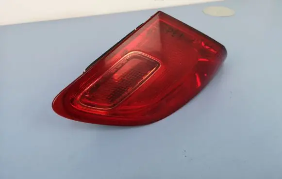 Tailgate rear/tail lights