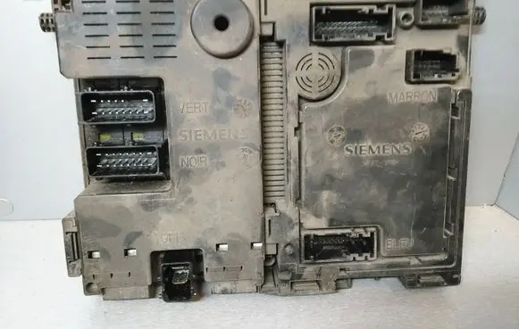 Peugeot 406 Comfort/convenience module S110950410B 9640091380