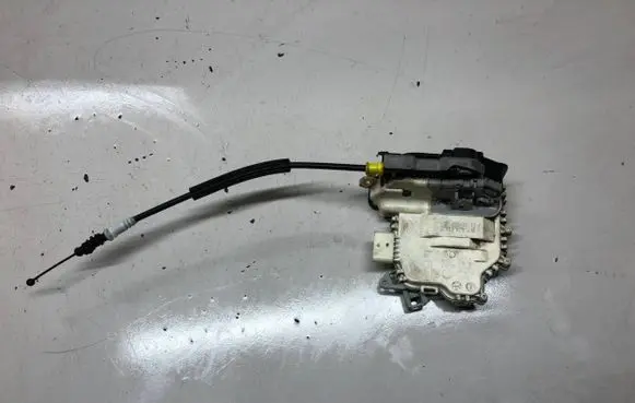 Audi A4 S4 B8 8K Rear door lock 8K0839016C