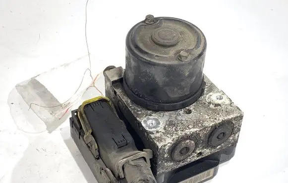 Hyundai Tucson JM ABS Pump 589202E500