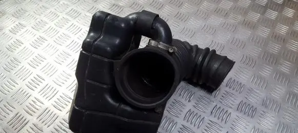 Mitsubishi Lancer Air intake hose/pipe md190935