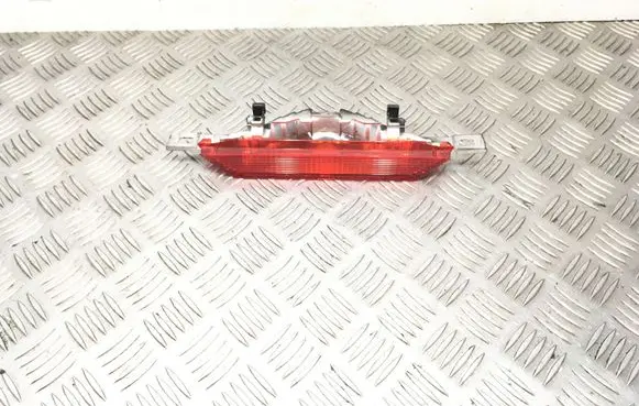 Toyota Corolla E120 E130 Third/center stoplight E111675