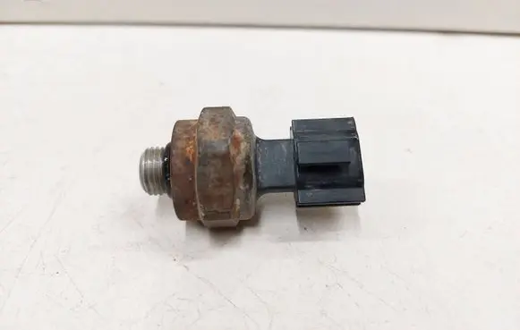 Nissan Murano Z51 Oil pressure sensor 42CP121 M8CZ05