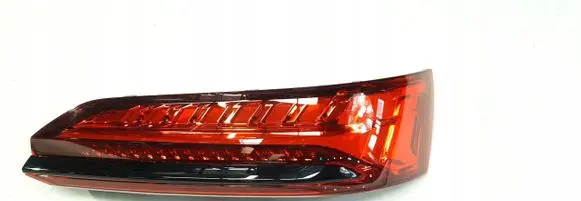 Audi Q7 4M Rear/tail lights 4M0945076D