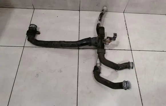 Porsche Cayman 987 Engine coolant pipe/hose 99710671103 99710675103