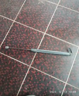 Seat Alhambra (Mk1) Tailgate/trunk strut/damper