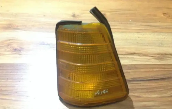 Mercedes-Benz 208 308 Front indicator light