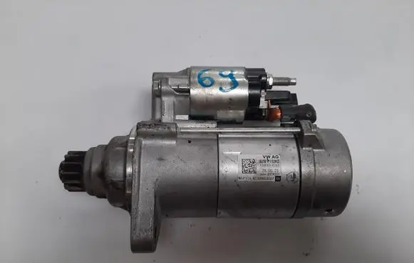 Volkswagen Golf VII Starter motor 02M911024B