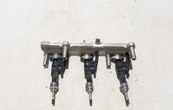 BMW 4 G22 G23 G24 G26 Fuel main line pipe 8665635