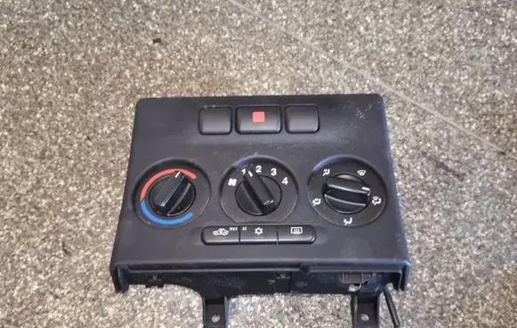 Opel Zafira A Climate control unit 024420732 93101913