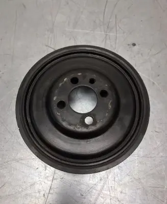 Volkswagen PASSAT B6 Crankshaft pulley 03G105243