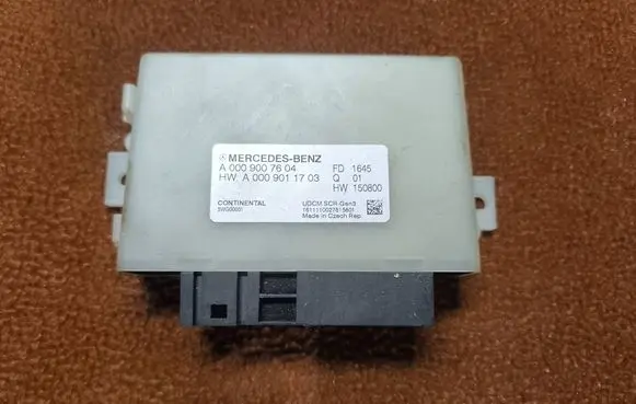Mercedes-Benz C W205 Reducing agents exhaust control unit A0009007604