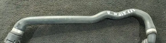 BMW X3 E83 Engine coolant pipe/hose
