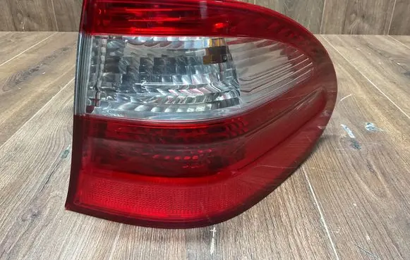 Mercedes-Benz E W211 Rear/tail lights A2118201264 ZB379002