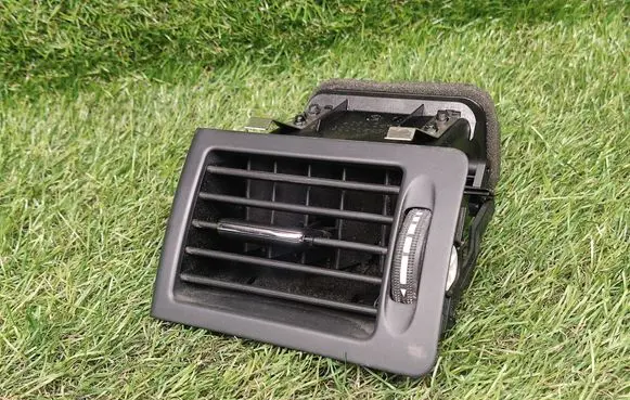 Mercedes-Benz C W204 Dashboard side air vent grill/cover trim A2048301354