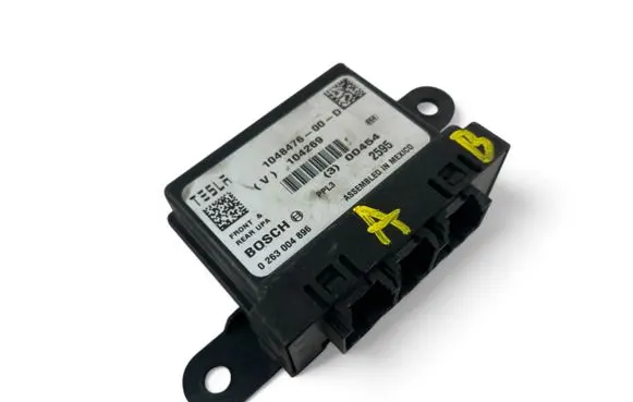 Tesla Model X Other control units/modules 104847600D 0263004896