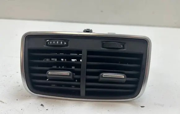 Audi A6 S6 C7 4G Rear air vent grill 4G0819203