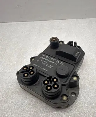 Mercedes-Benz S W126 Ignition amplifier control unit 0065457632 5WK6167 D103045