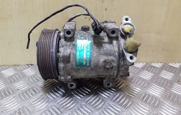 Mazda 3 I Air conditioning (A/C) compressor (pump) 3M5H19D629SA
