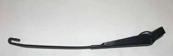 Rear wiper blade arm