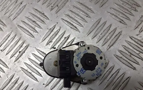 BMW 3 E46 A/C air flow flap actuator/motor 8391382