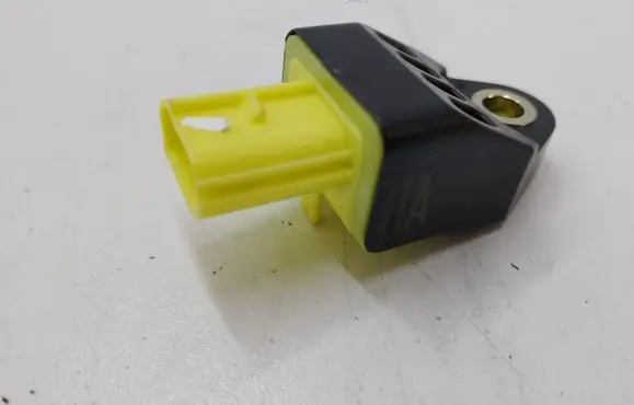 Toyota RAV 4 (XA40) Airbag deployment crash/impact sensor 8983112030