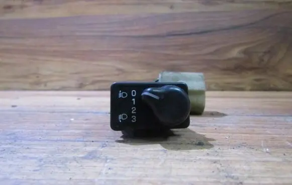 Subaru Legacy Headlight level height control switch