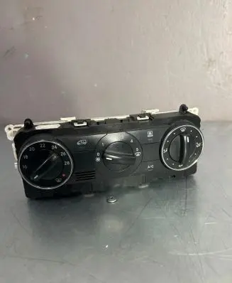 Mercedes-Benz B W245 Climate control unit A1698301785 69780012 0711301B